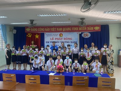 Liên đội TH Hoà Phú tổ chức lễ phát động phong trào "Em yêu môi trường xanh" năm học 2022-2023. 