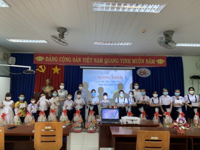 Chương trình "San sẻ yêu thương"  năm 2021_2022