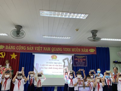 Tuyên truyền luật trẻ em và văn hoá ứng xử cho học sinh trong trường học