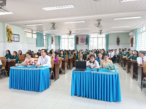 Trường Tiểu Học Hòa Phú tổ chức họp mặt kỉ niệm 41 năm ngày Nhà Giáo Việt Nam (20/11/1982-20/11/2023)